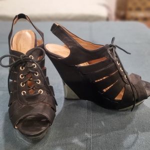 Fun Wedges Size 8.5